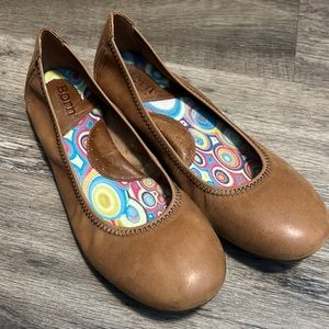 BORN tan leather ballet flats 7M
